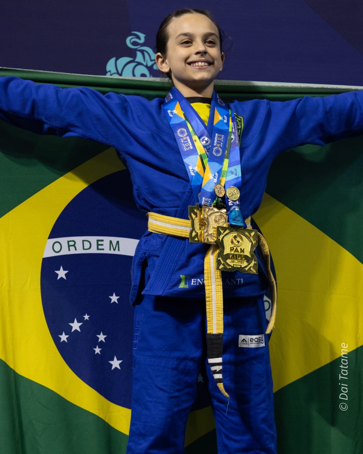Gaya com diversas medalhas